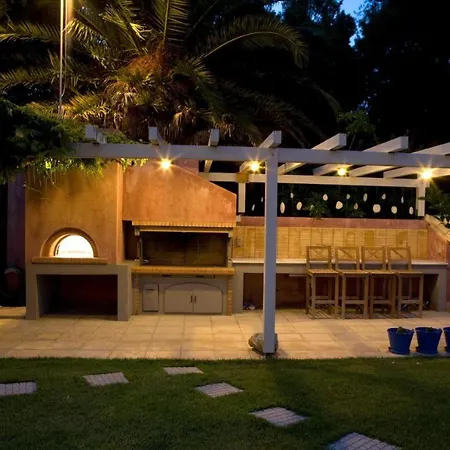 Thalassa Villa *
